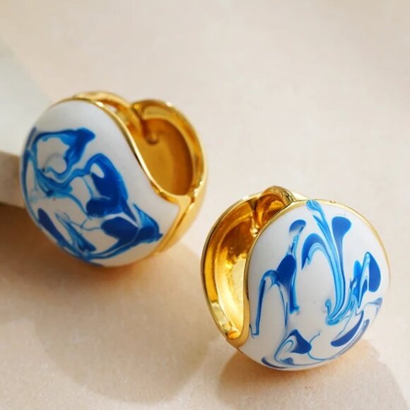 NEW 14K Yellow Gold White Blue Enamel Statement Earrings - Picture 2 of 5